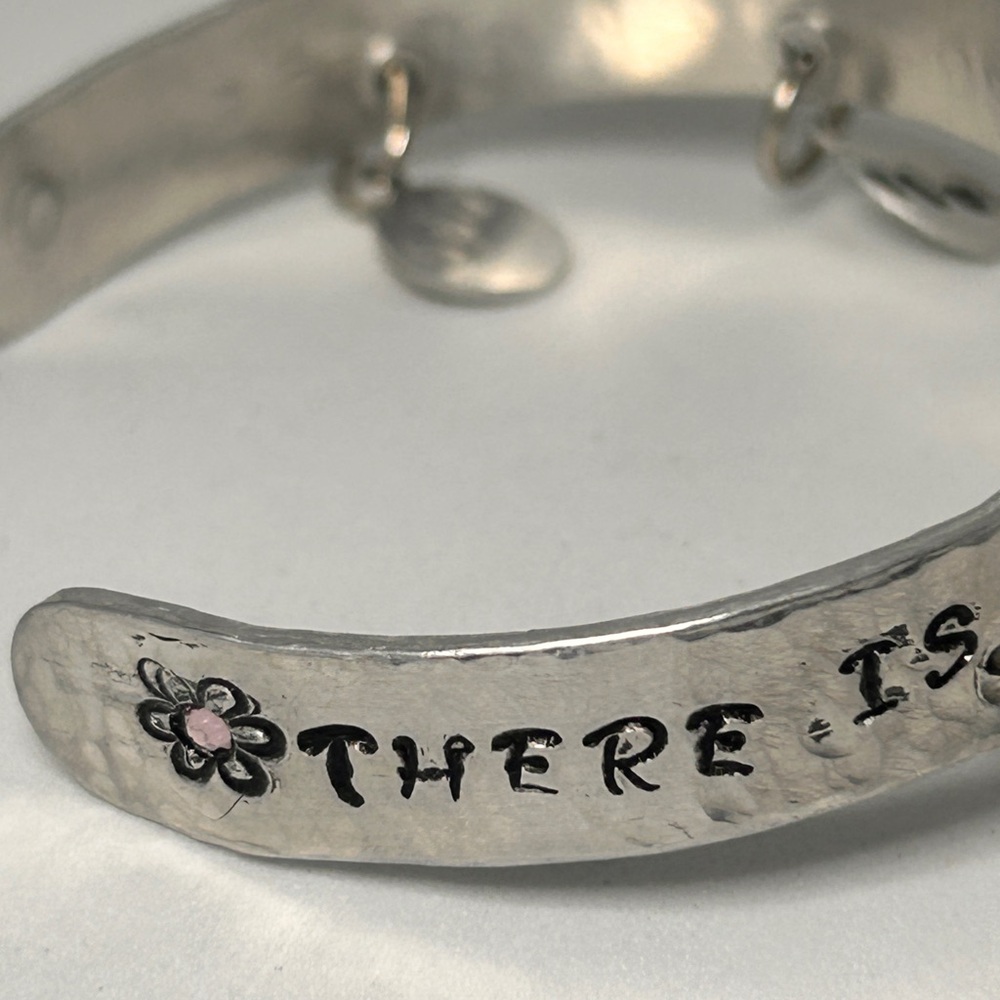 NEW.  Silver Cuff Bracelet.  THERE IS NO BETTER FRIEND THAN A SISTER